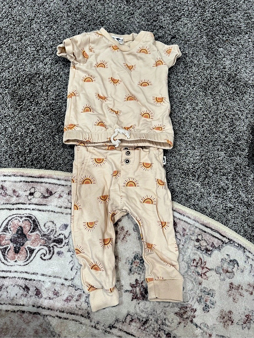 Rabbit + BEAR Baby Sun Print Set 6-9M Like New